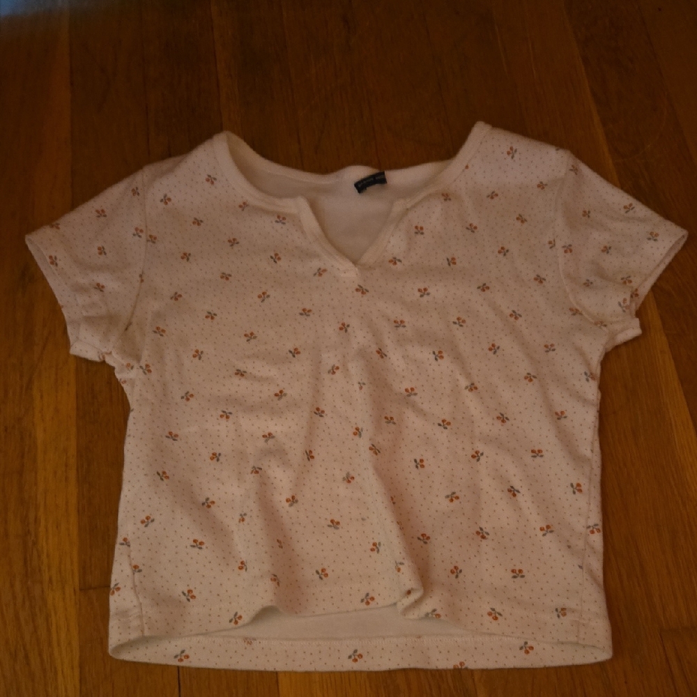 Brandy Melville Cream Floral Short Sleeve Tee